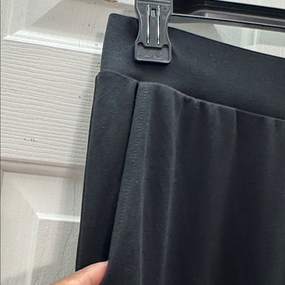 FABLETIC Downtown Wide Leg Black Pull-On Athleisure Pants - Picture 4 of 5